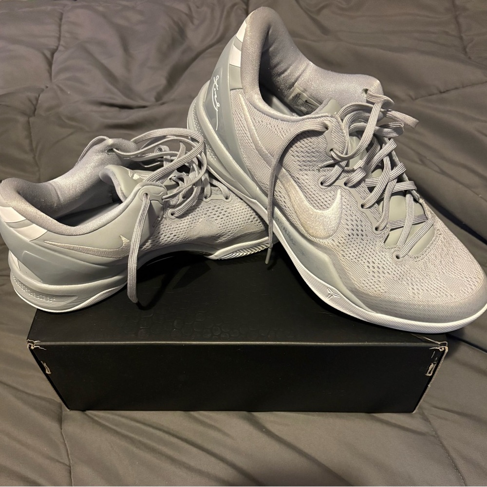 Nike Kobe 6 Protro
Size 8.5